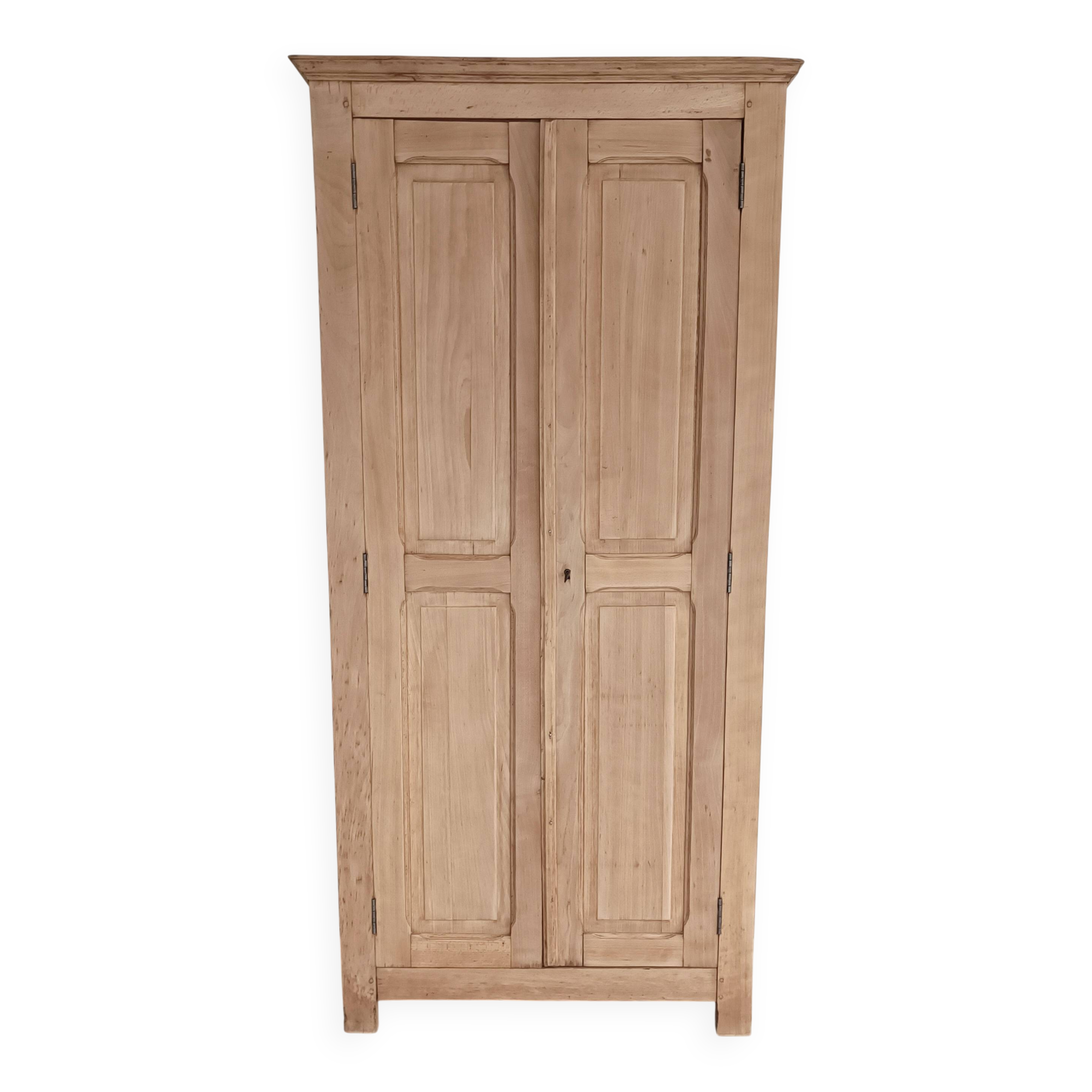 Parisian wardrobe from the early 20th century, 200 x 90 x 47, dowelled.