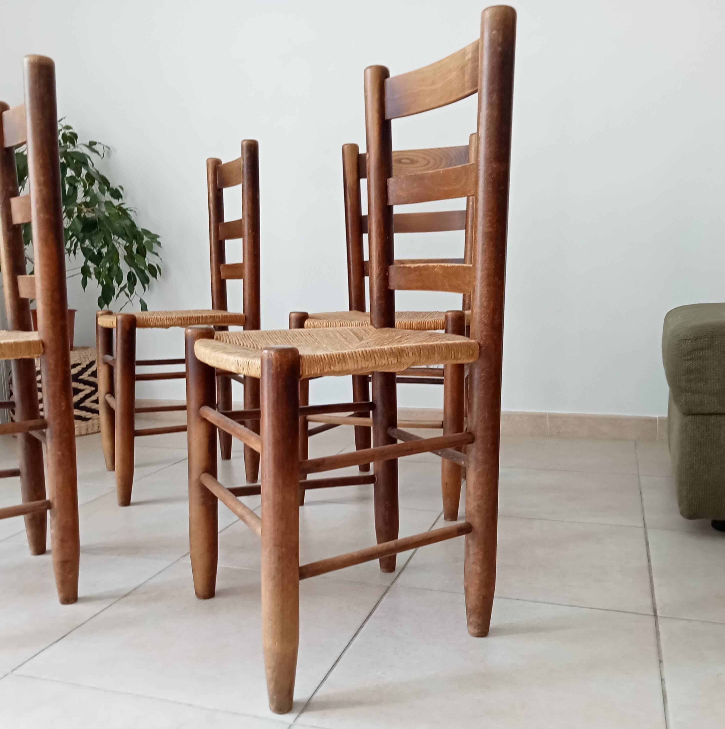 Set of 4 antique mountain chairs in the style of Charlotte Perriand