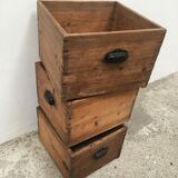 Batch of 3 wooden crates with handles