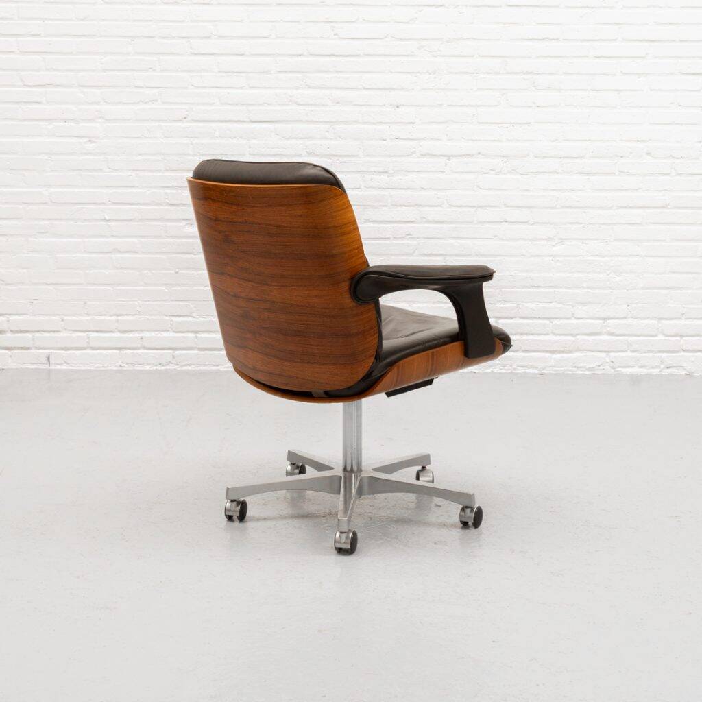 Chaise de bureau de direction des années 1970