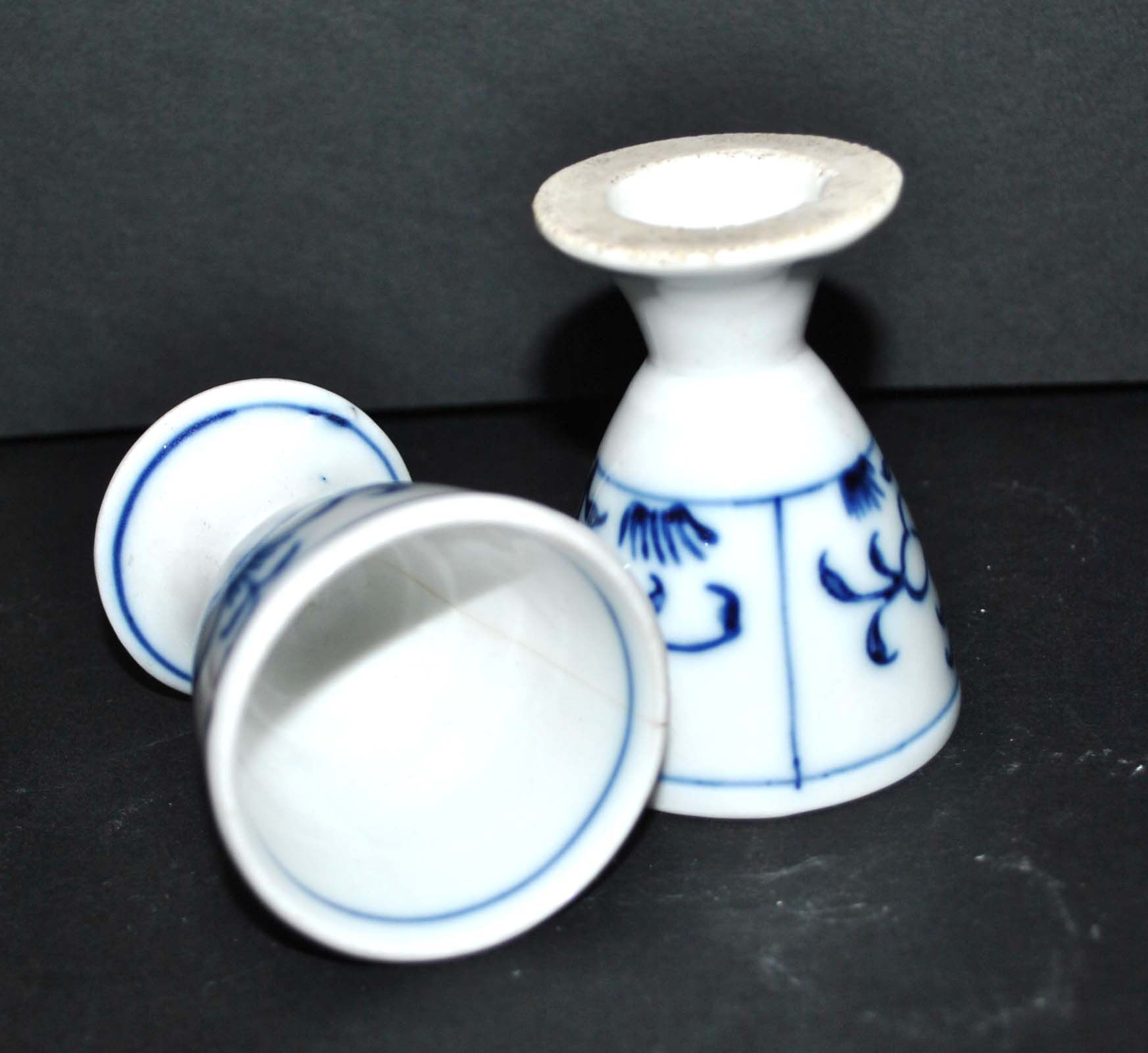 Set of 2 vintage coquetiers in white porcelain Copenhagen style