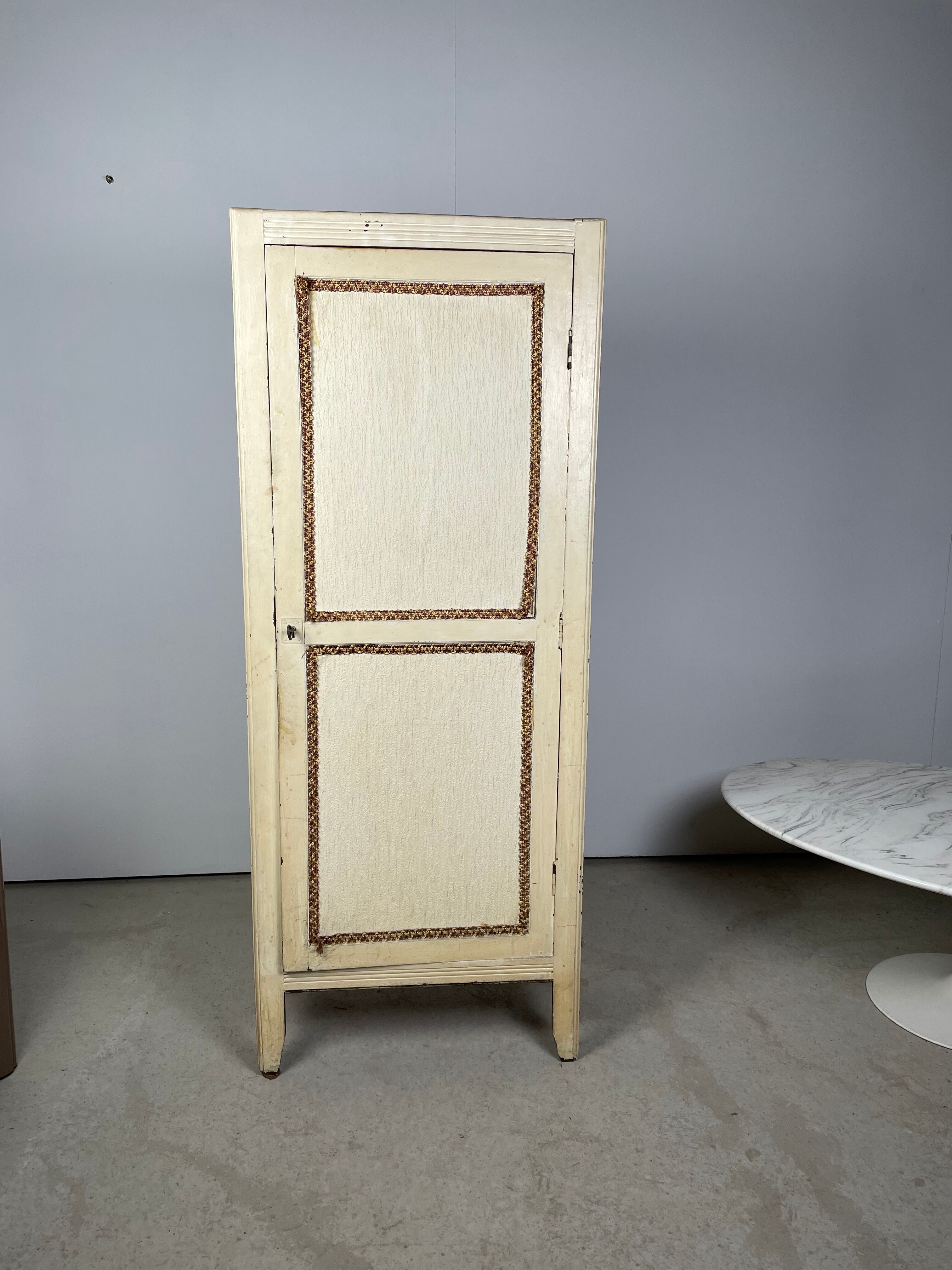 Vintage parisian wardrobe