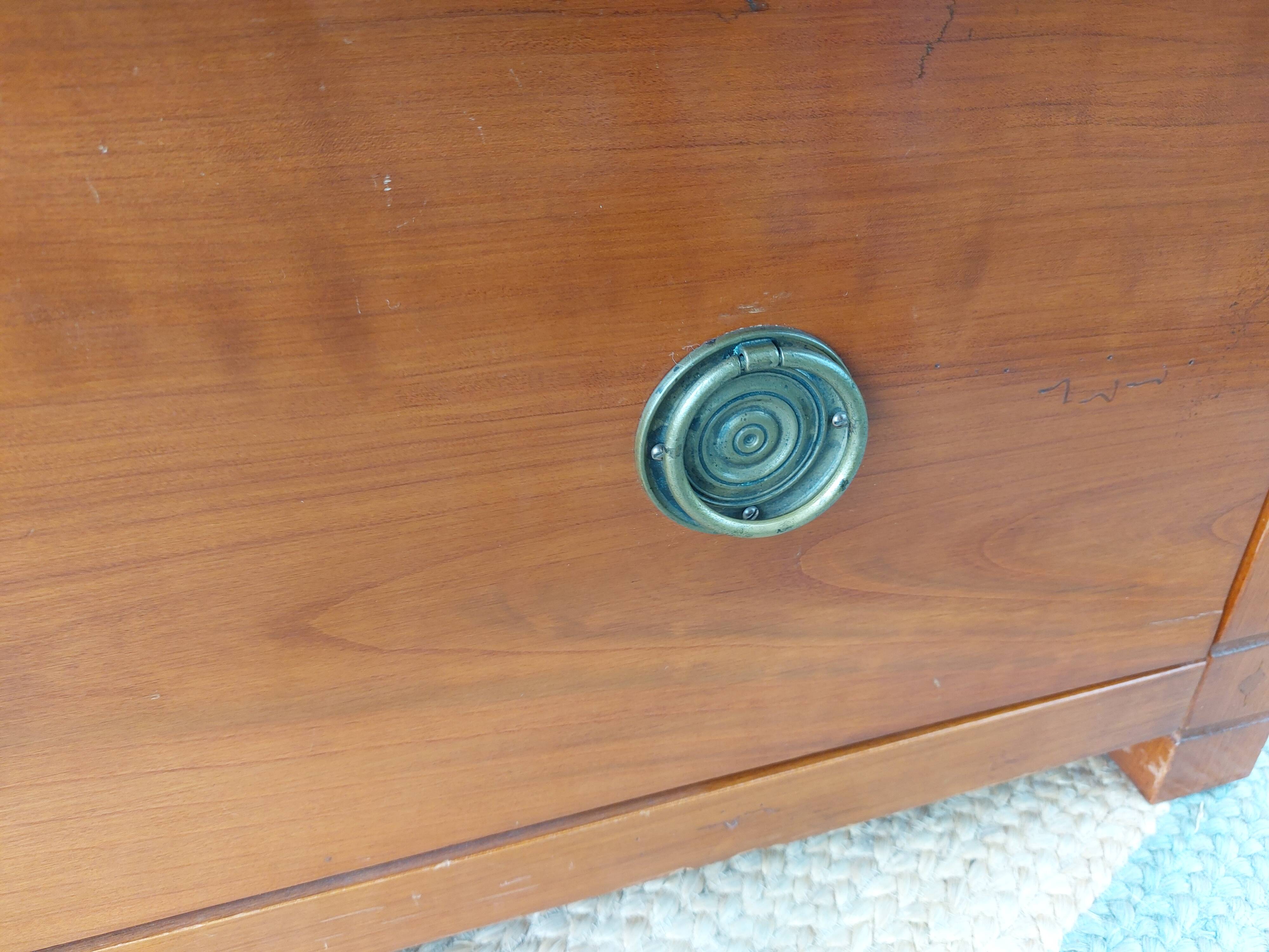 Solid wood coffee table, large drawer