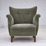 Fauteuil danois des années 1960, revêtement en velours vert, pieds en chêne.