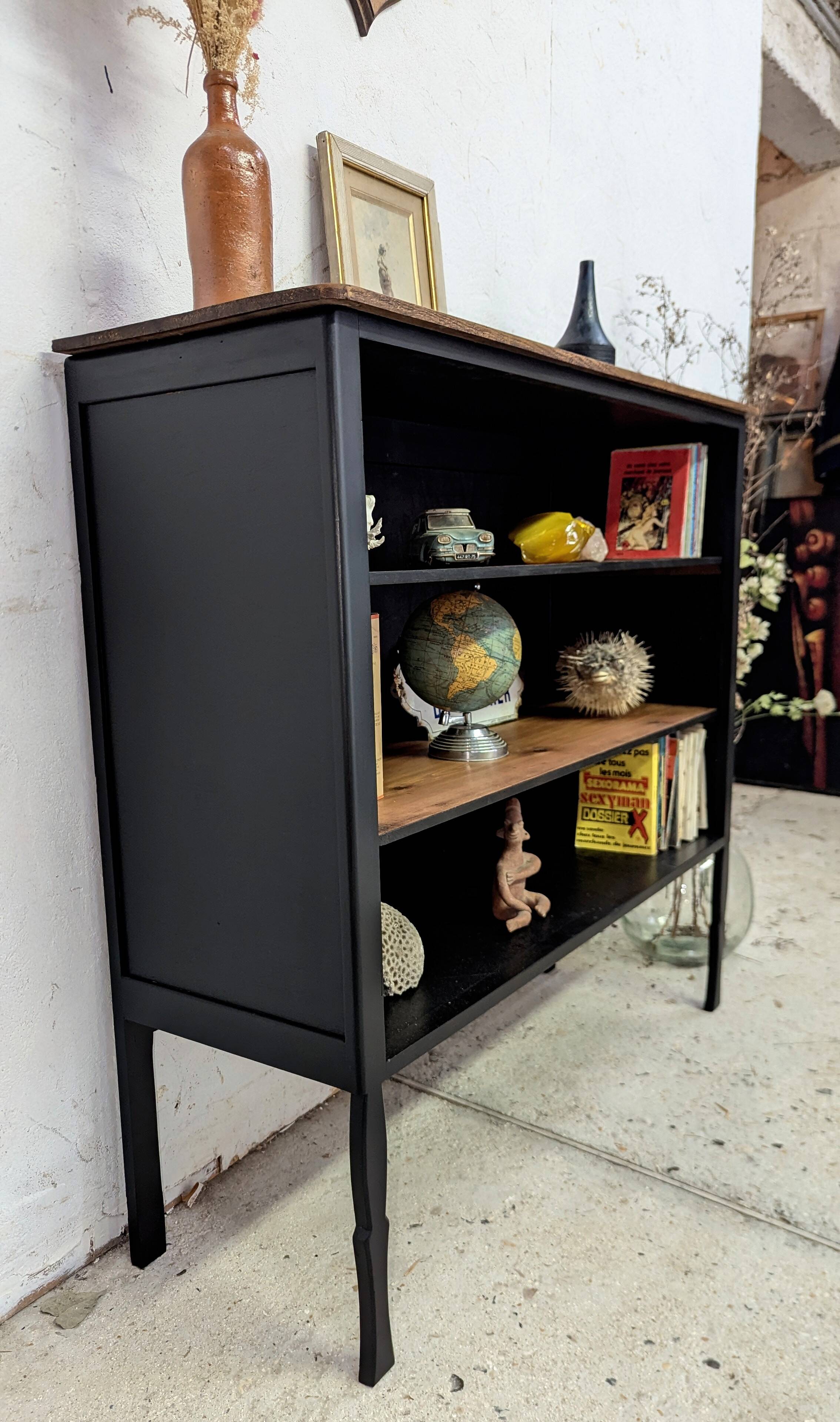 Old library shelf patina old bibus