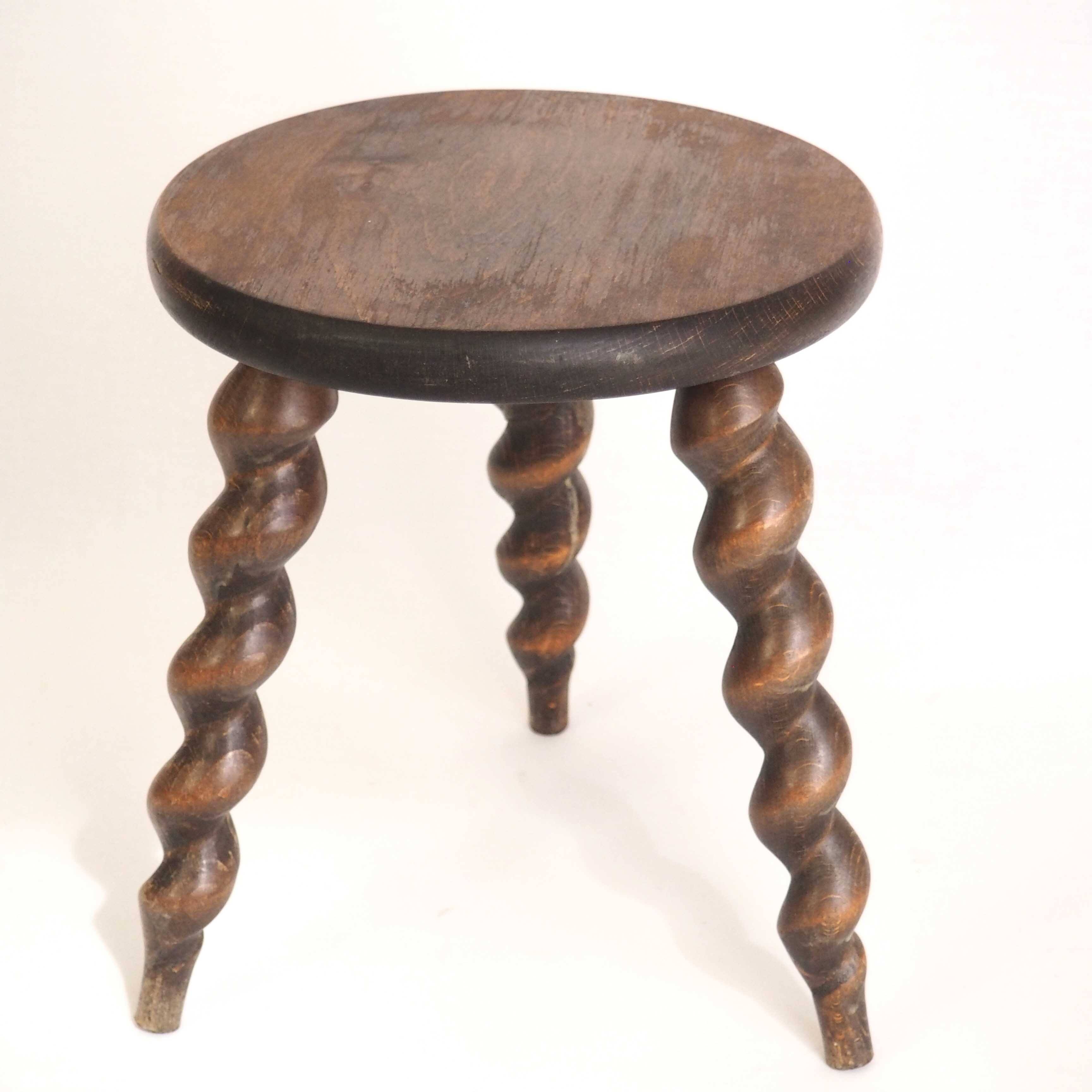 Spiral leg tripod stool