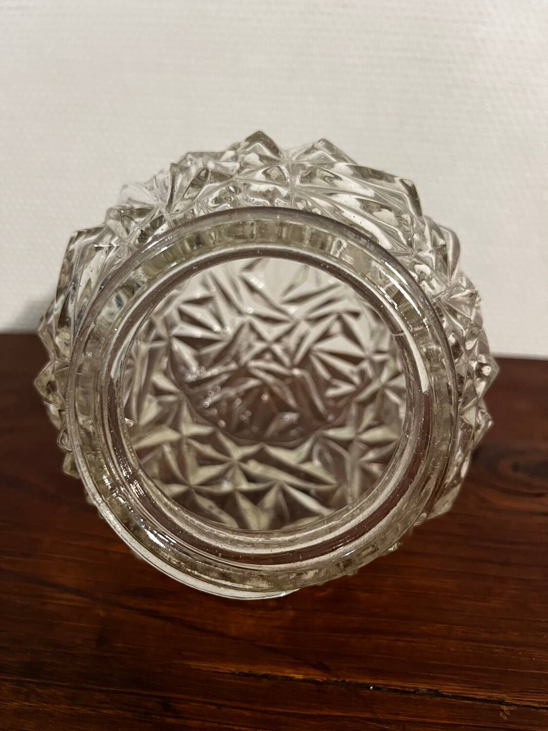 Chiseled glass pendant ceiling light