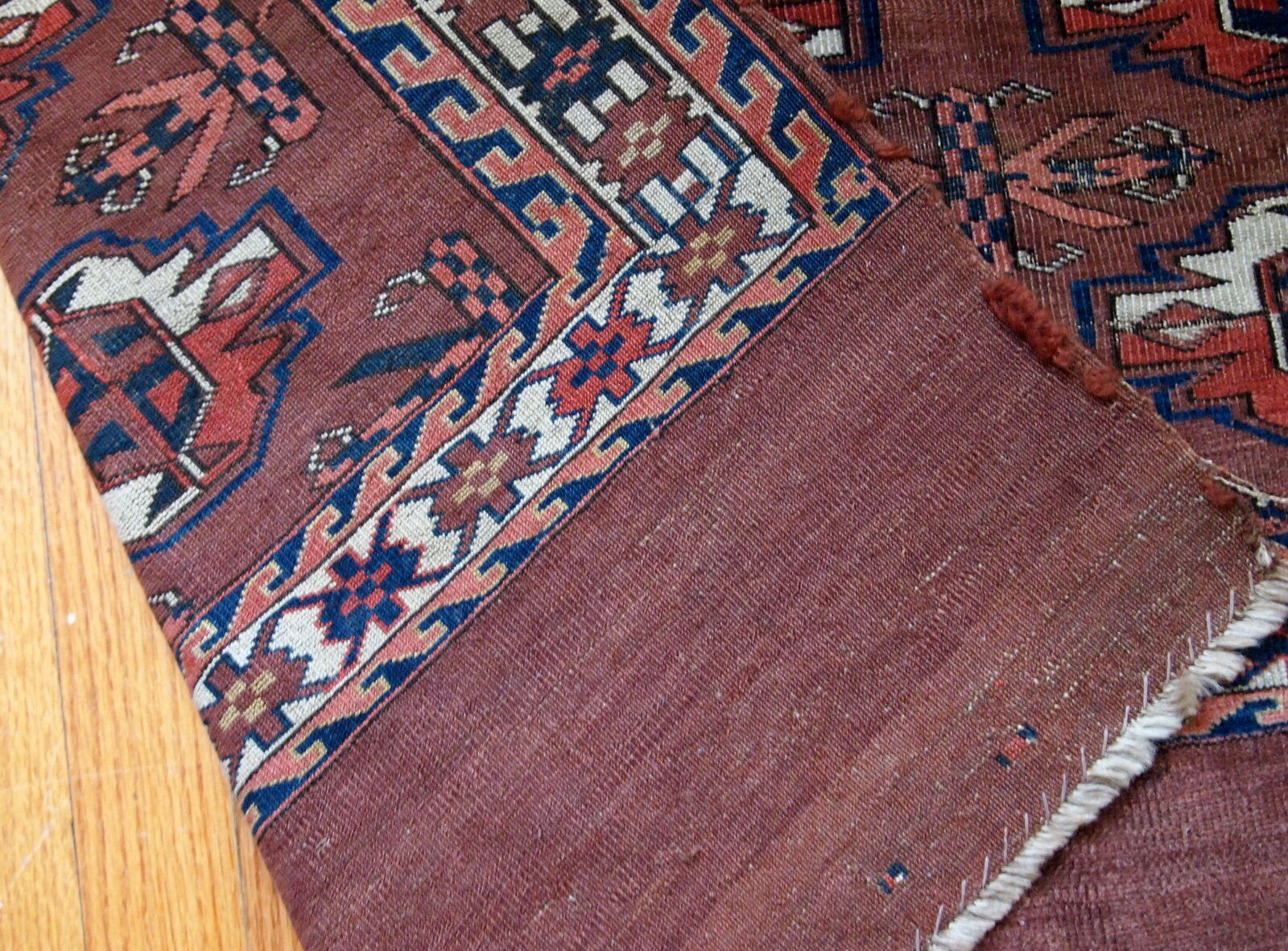 Turkmen Yomud rug done hand 81cmx106cm