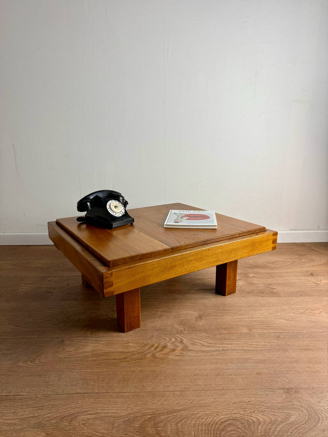 L09 coffee table Pierre Chapo