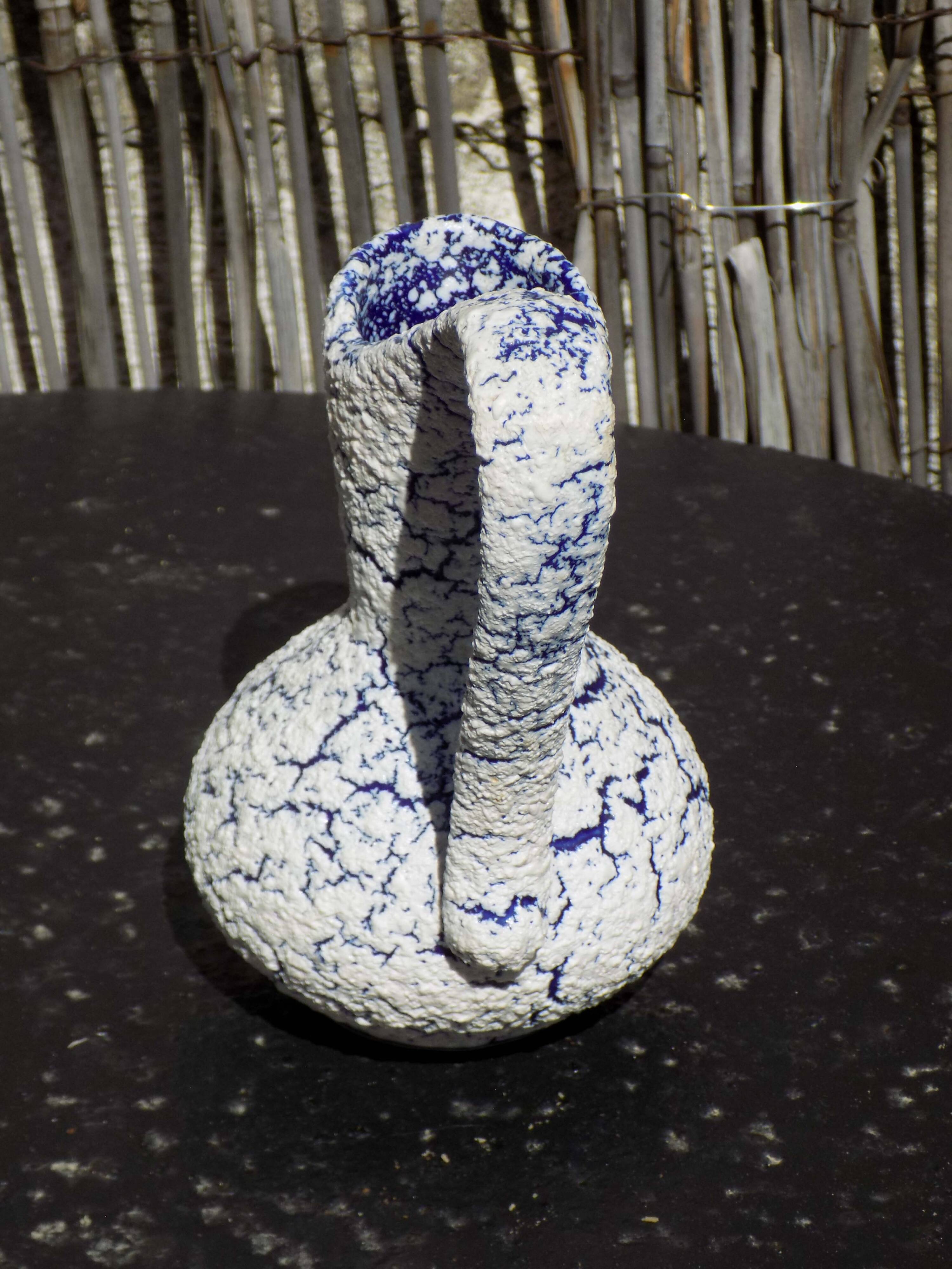 Petit vase bleu et blanc