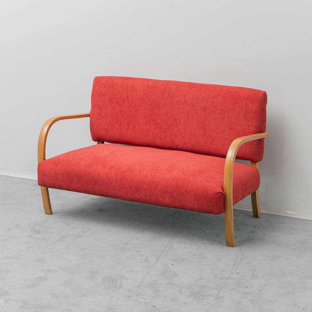 Vintage 2-seater sofa – in wood and red fabric, 1960s modernist