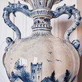 Large Spanish vase in Talavera style, hand-painted, adorned with a landscape.