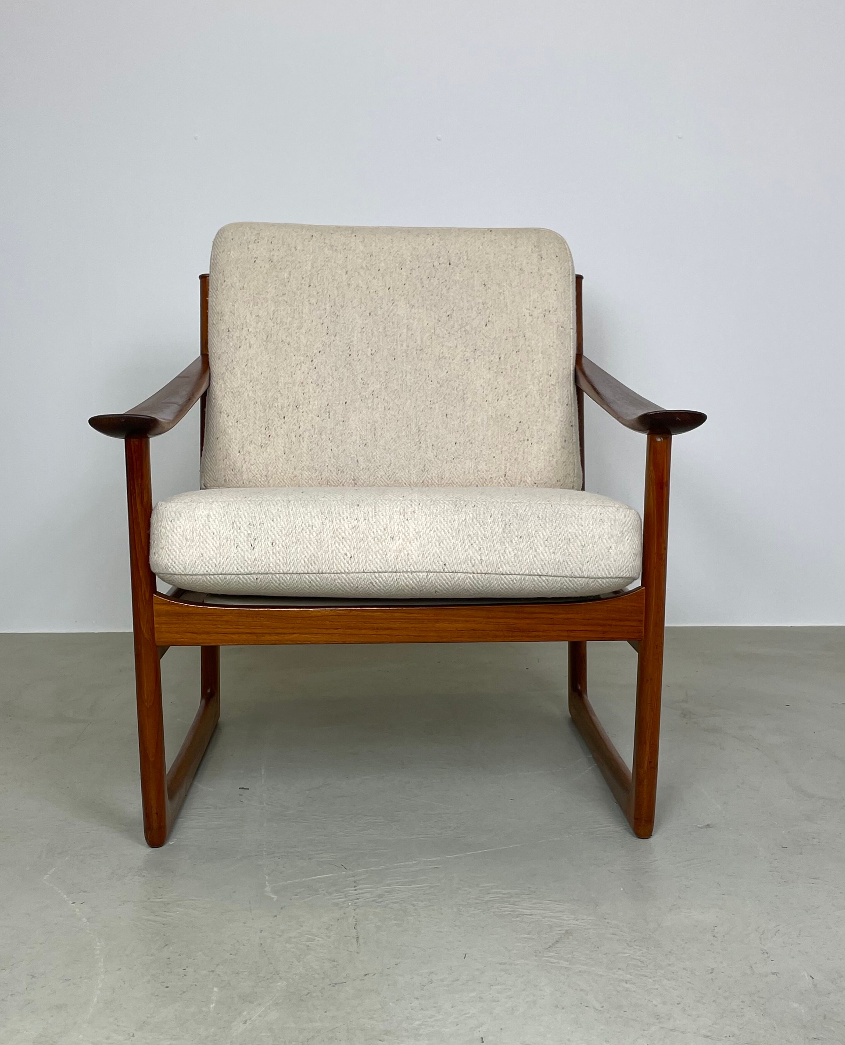 Danish FD 130 teak armchair by Peter Hvidt & Orla Mølgaard-Nielsen for France & Søn, 1960