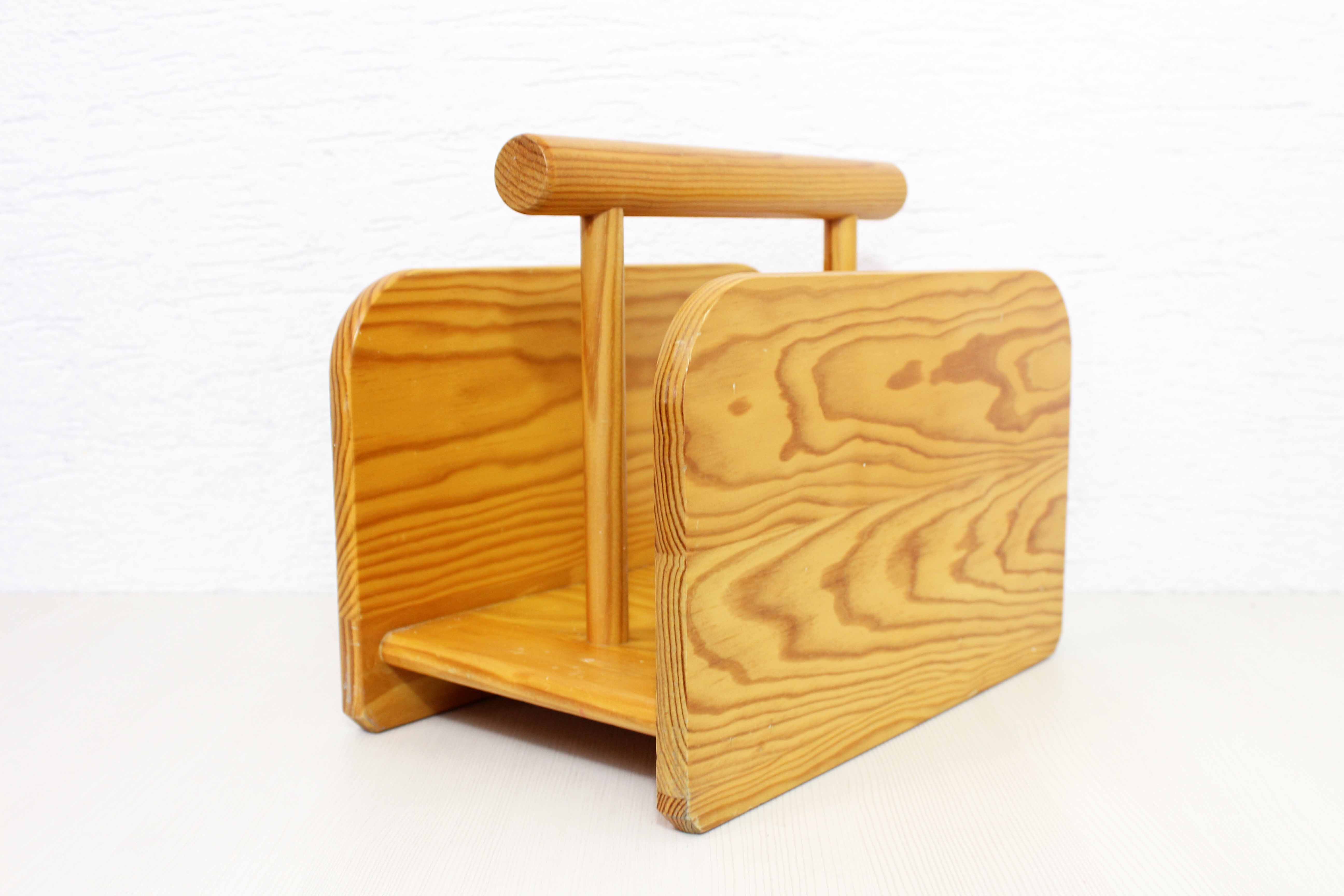 Pine magazine holder