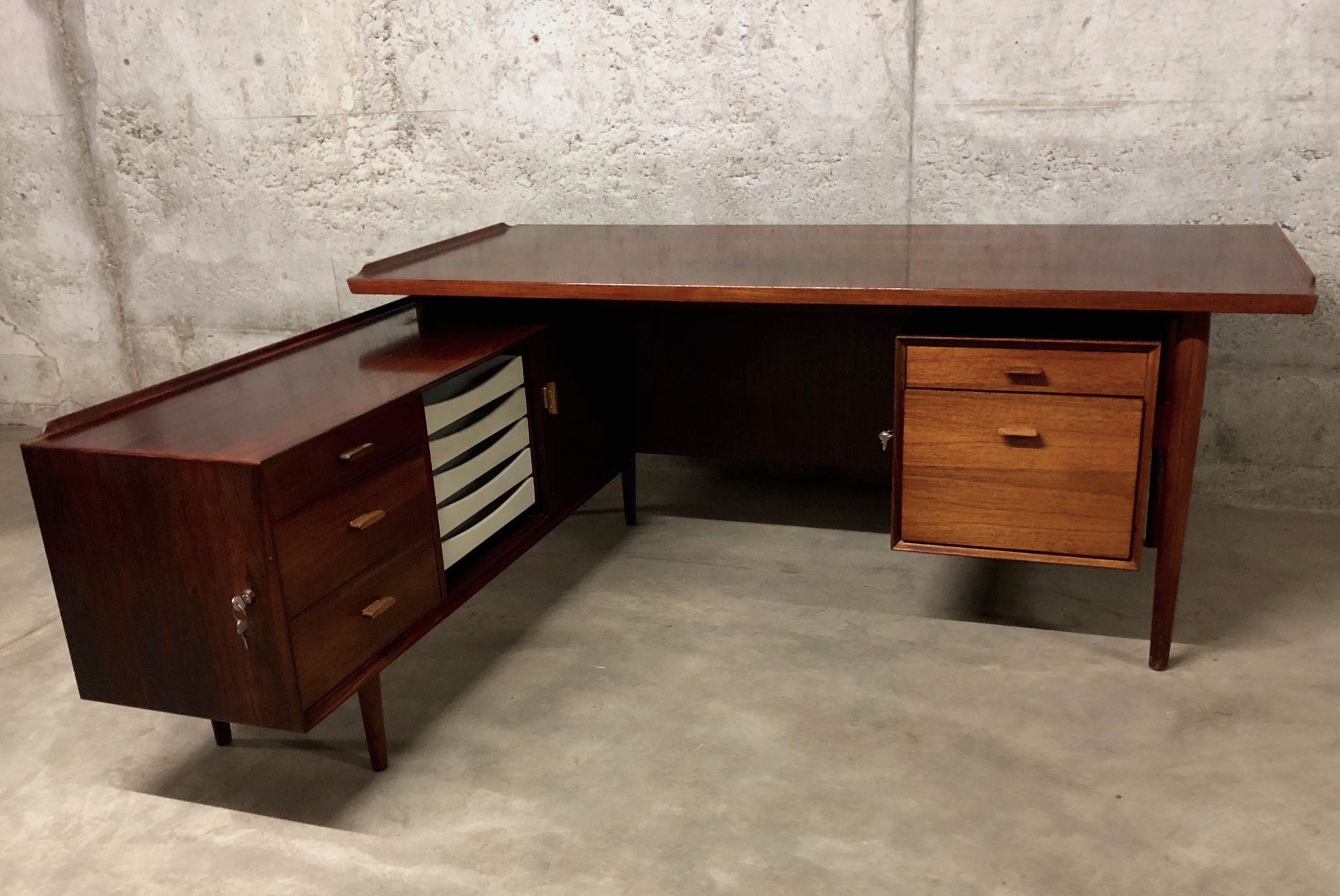 Bureau danois en palissandre par Arne Vodder pour Sibast Møbler