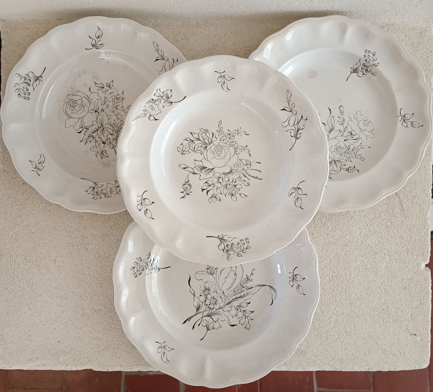 4 plates in Lunéville earthenware