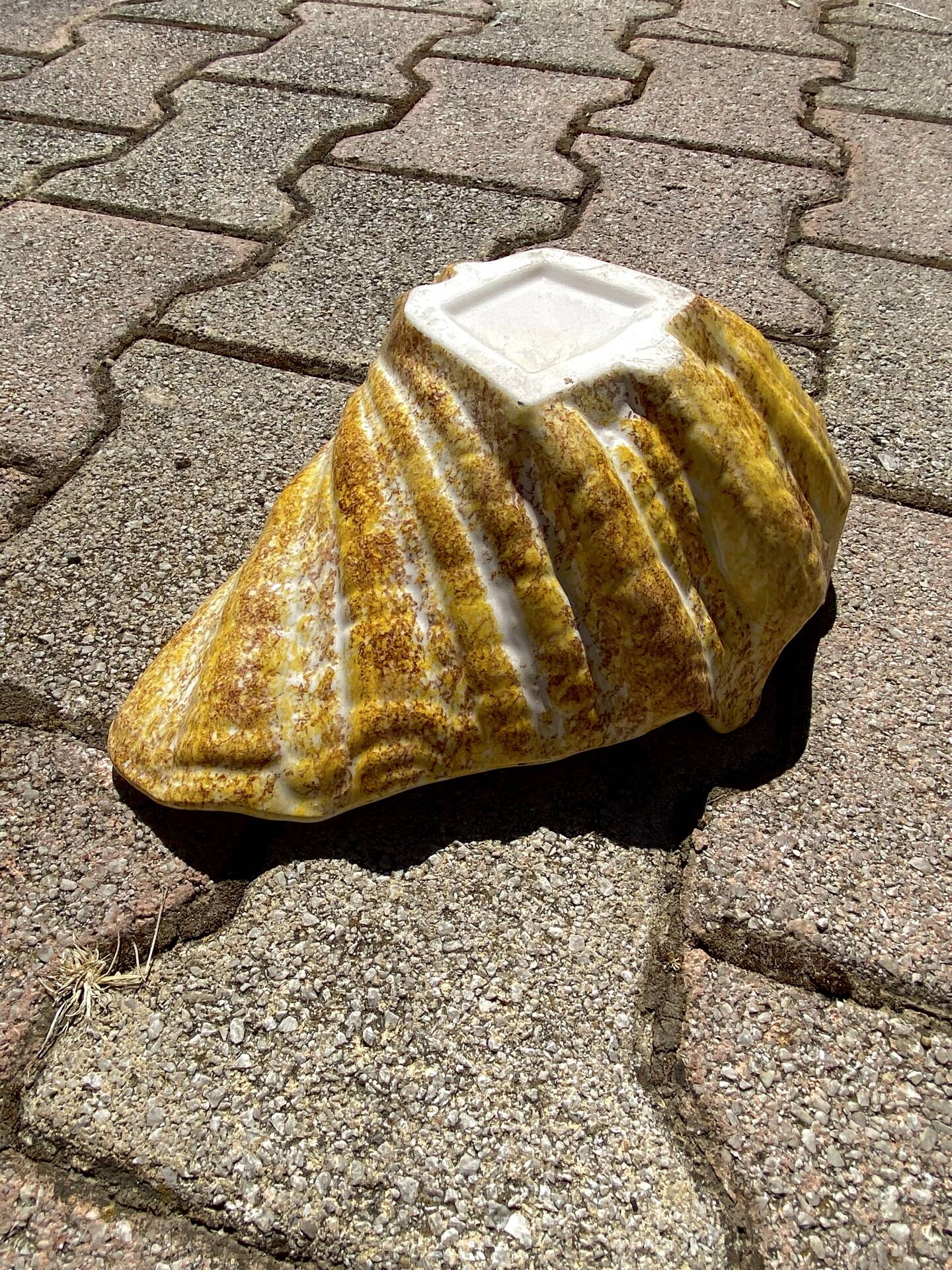 Ceramic shell