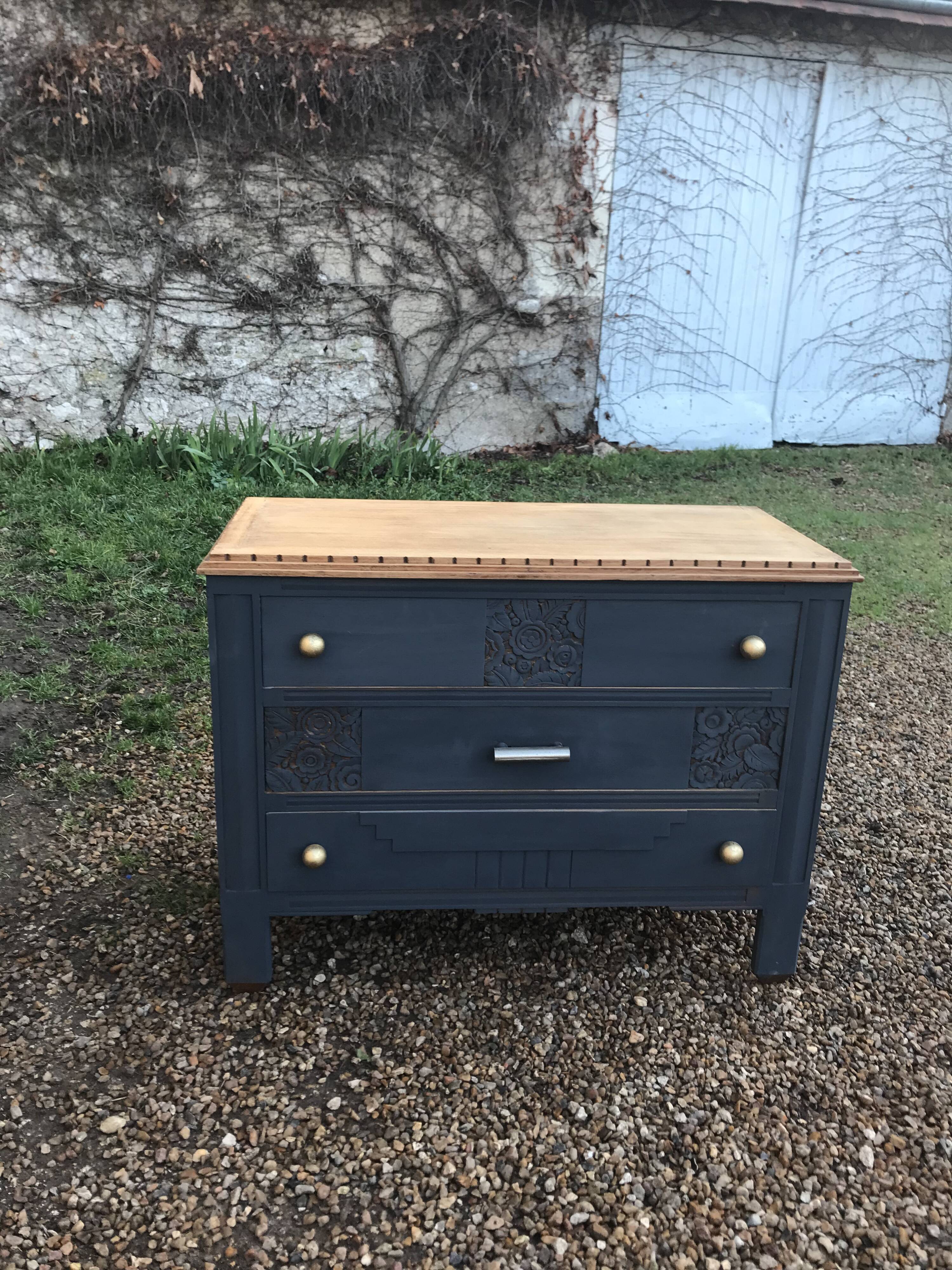 Vintage dresser