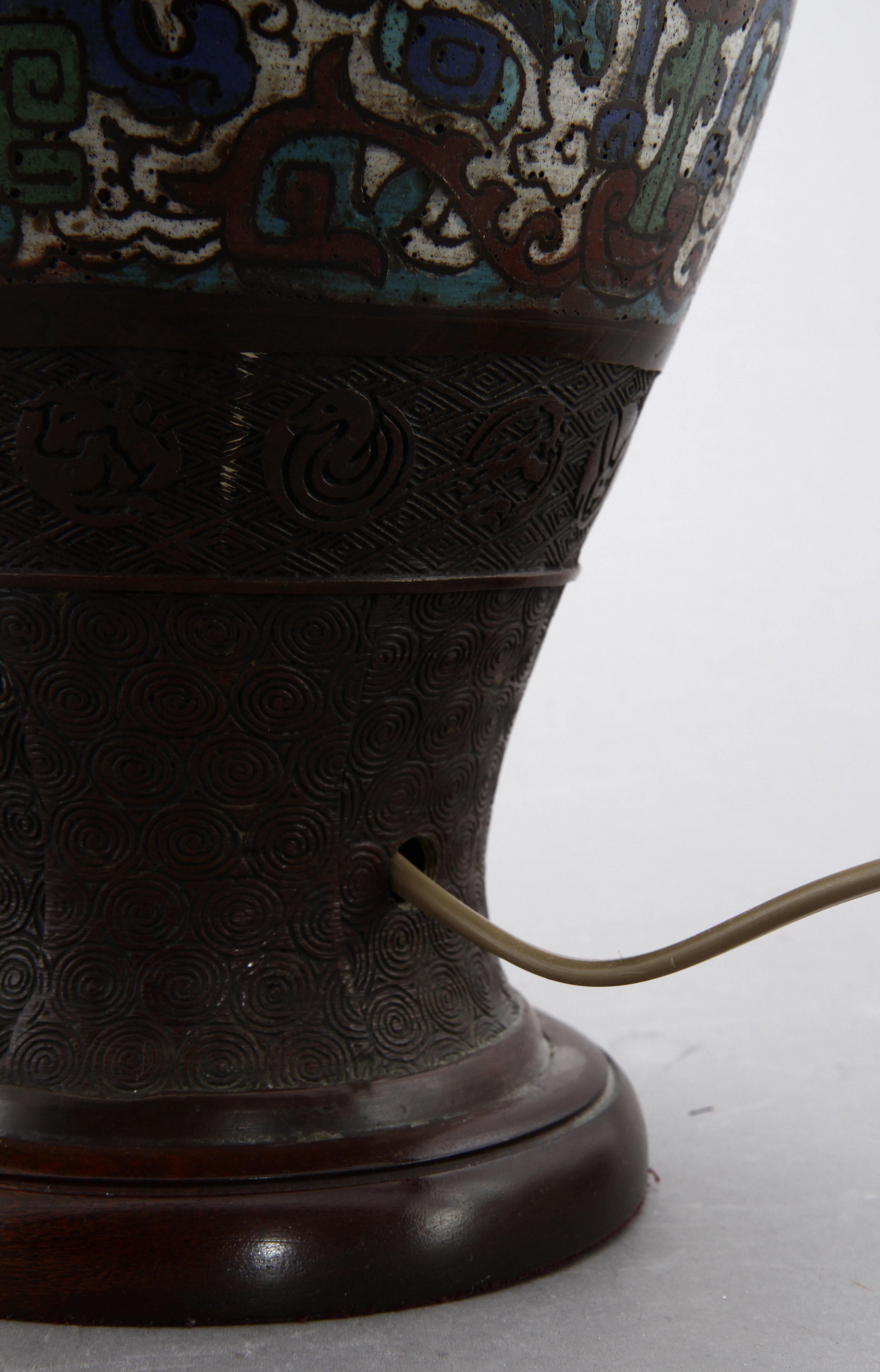Partitioned table lamp in bronze, China 1880