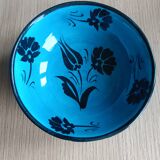 Blue earthenware bowl with floral decoration