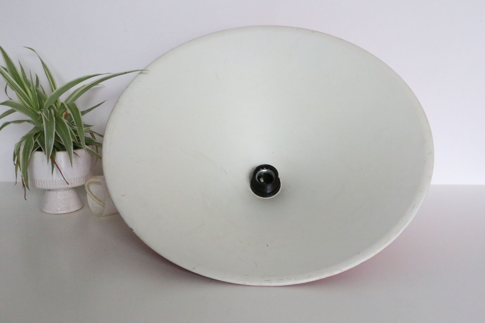 Suspension in red industrial enamelled metal, vintage