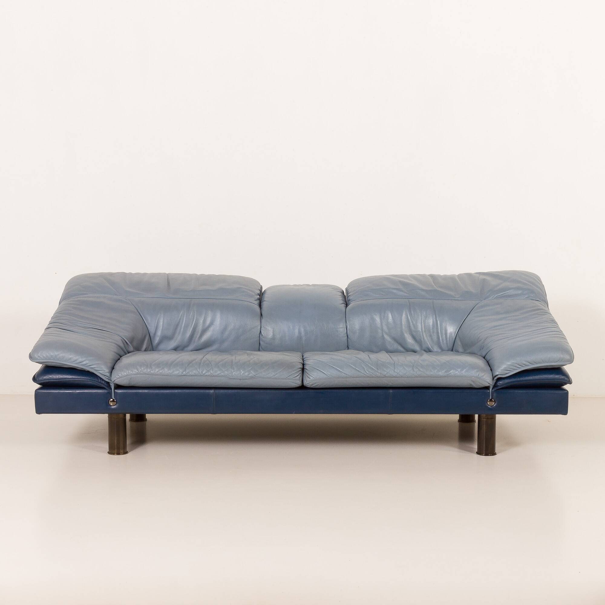 Vintage Poltrona Frau Space Age leather sofa, Italy 1980s