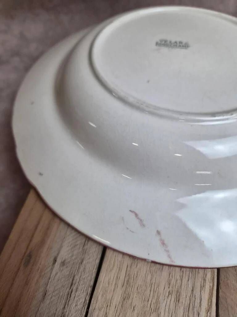 2 deep plates Longchamp Velars – ironstone – old floral pattern