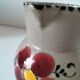 Pichet en grès vintage décor floral peint main, années 60–70