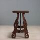 Petite table ancienne en noyer à pieds ajourés, XXe siècle