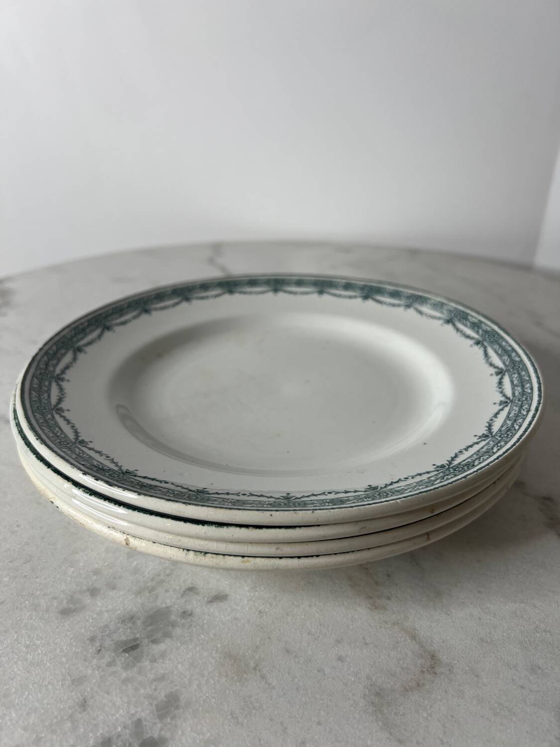 Set of 4 flat ironstone plates St Armand Magali