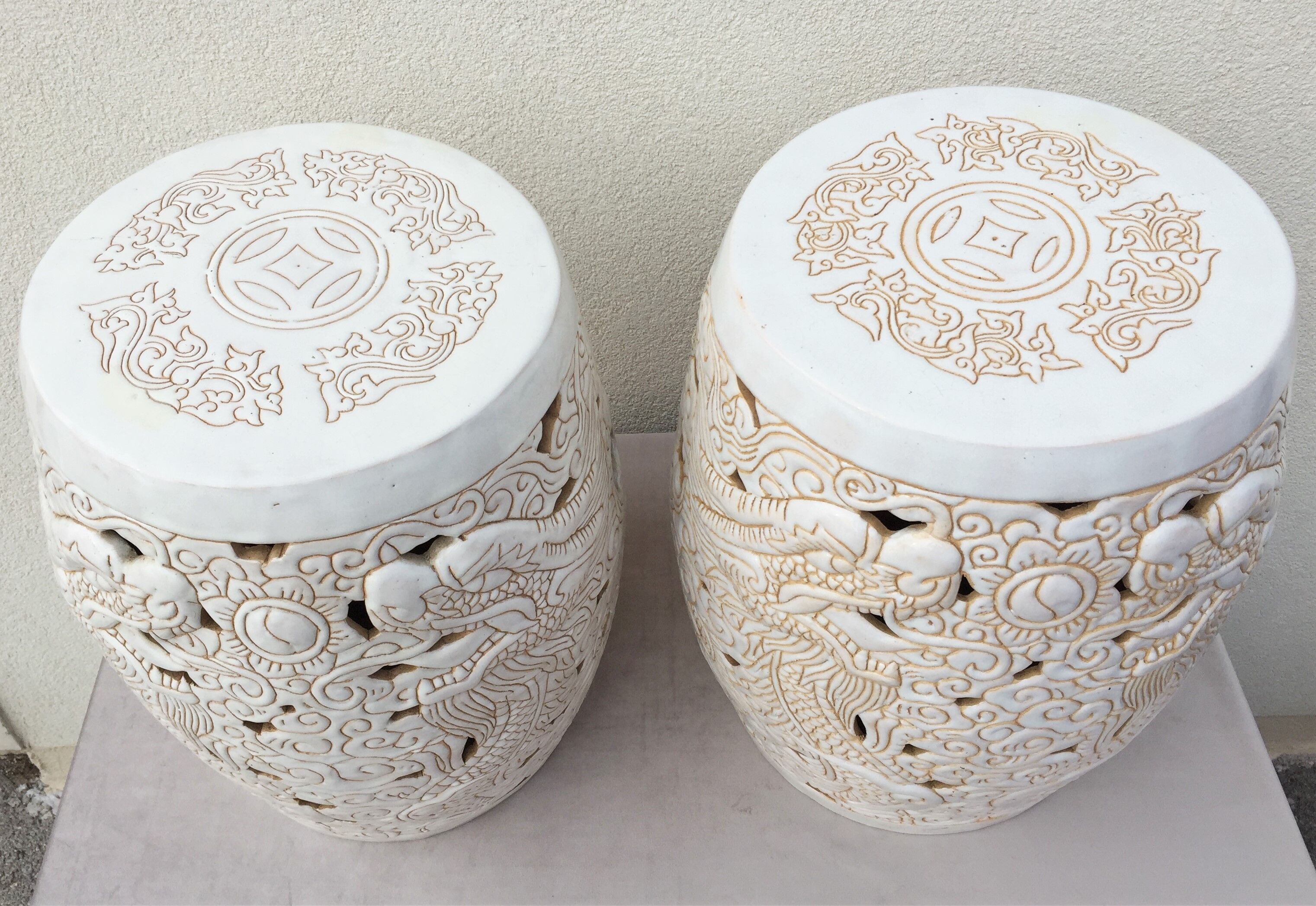 Ceramic sofa tips enamelled Decorative art