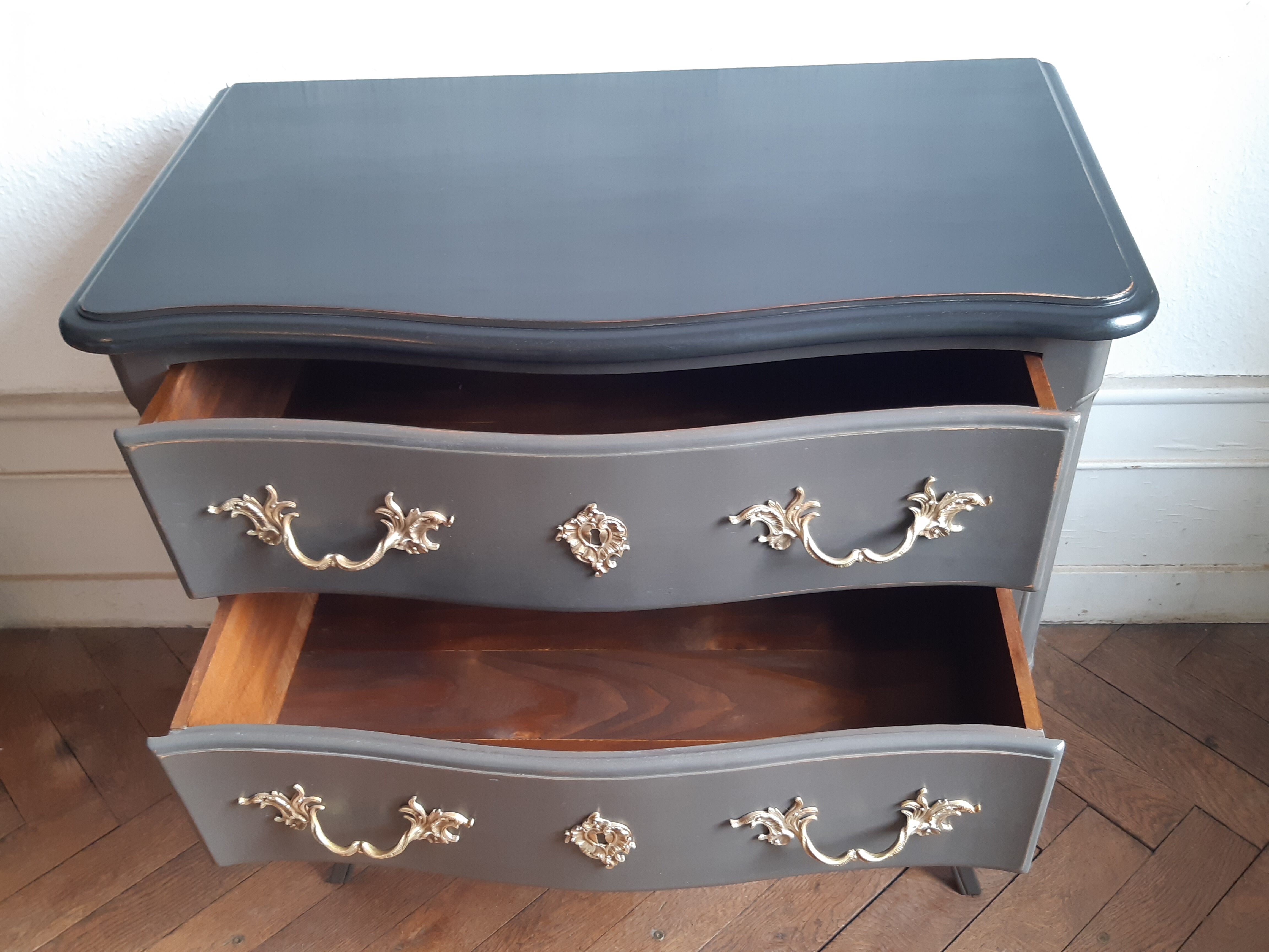 Patinated chest of drawers Louis XV style 2 drawers