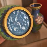 2 Chinese vases