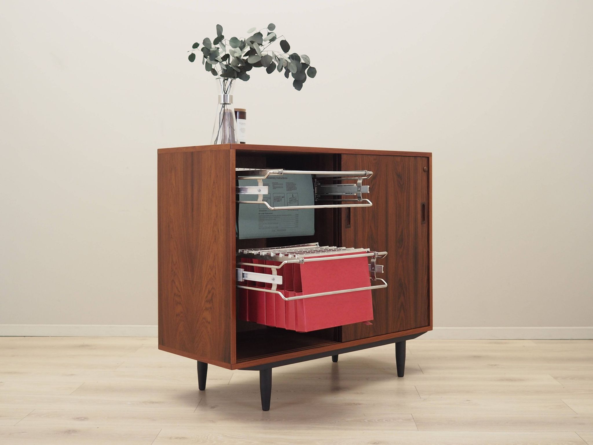Armoire en palissandre, design danois, années 1970, production : Danemark