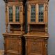 Paire de buffets deux-corps de style Renaissance richement sculp