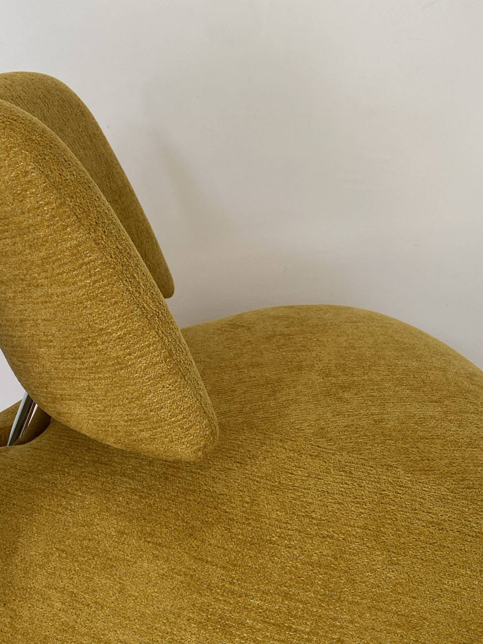 Lot 2 fauteuils Pallone Leolux par Roy de Scheemaker.