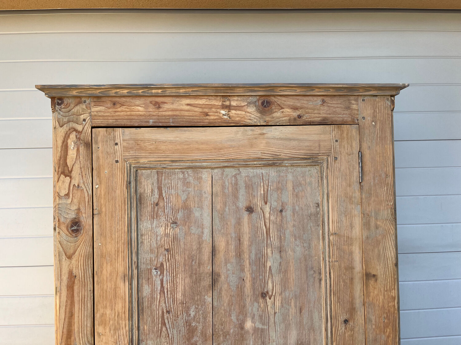 Parisian wardrobe/hosiery