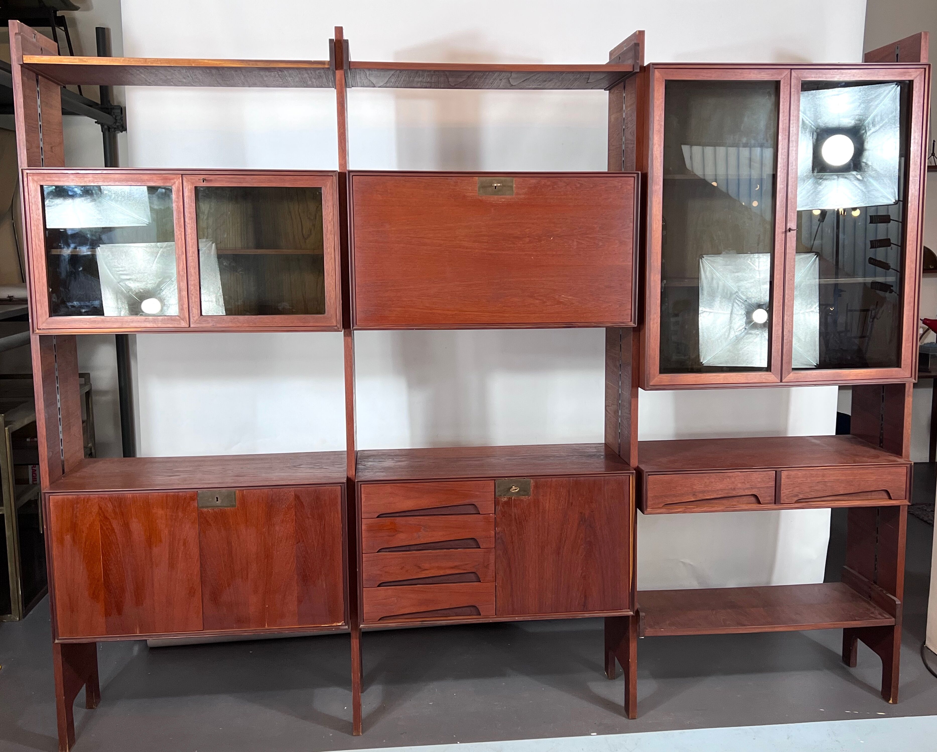Mid-Century Modular Bookcase by Edmondo Palutari for Dassi, Italy, 1950s