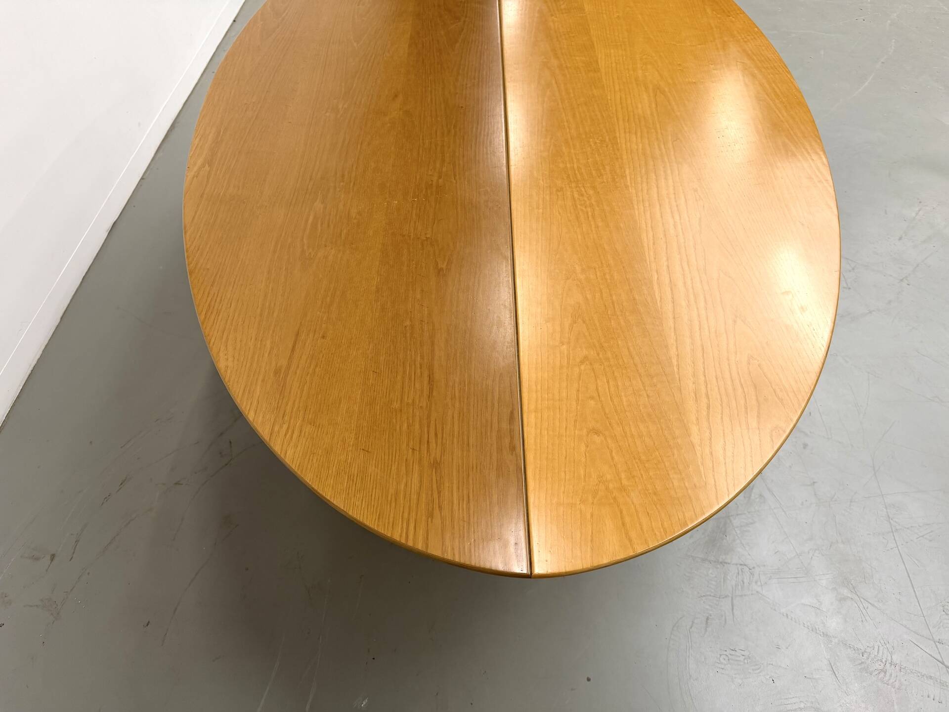 Table de salle à manger par Giovanni Offredi