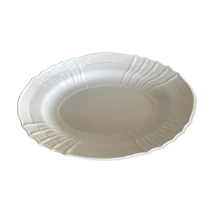 plat ovale en porcelaine