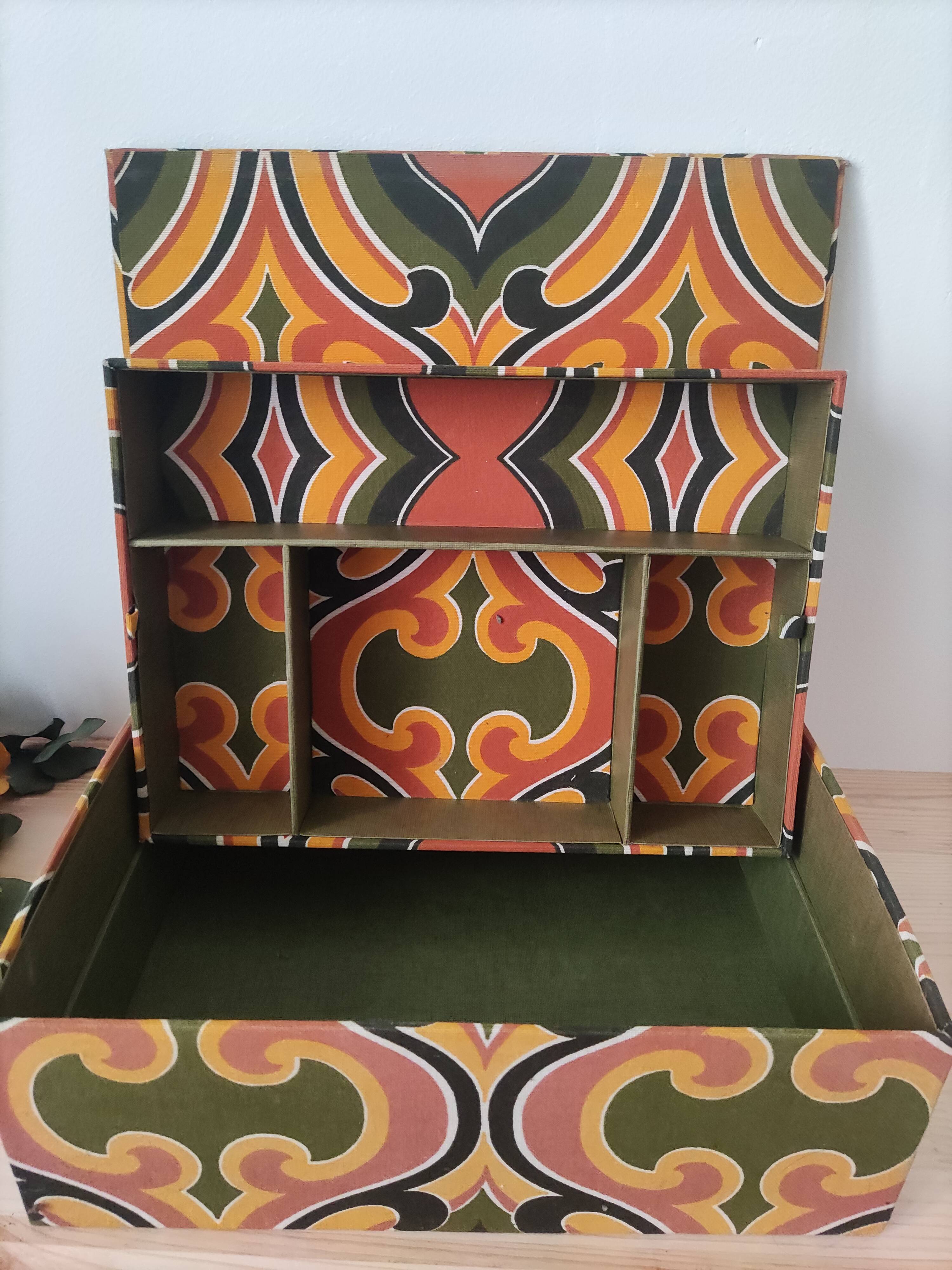 Jewelry box year 70