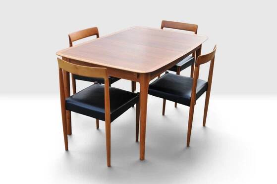 Extendable vintage Lübke table with 4 Lübke teak chairs