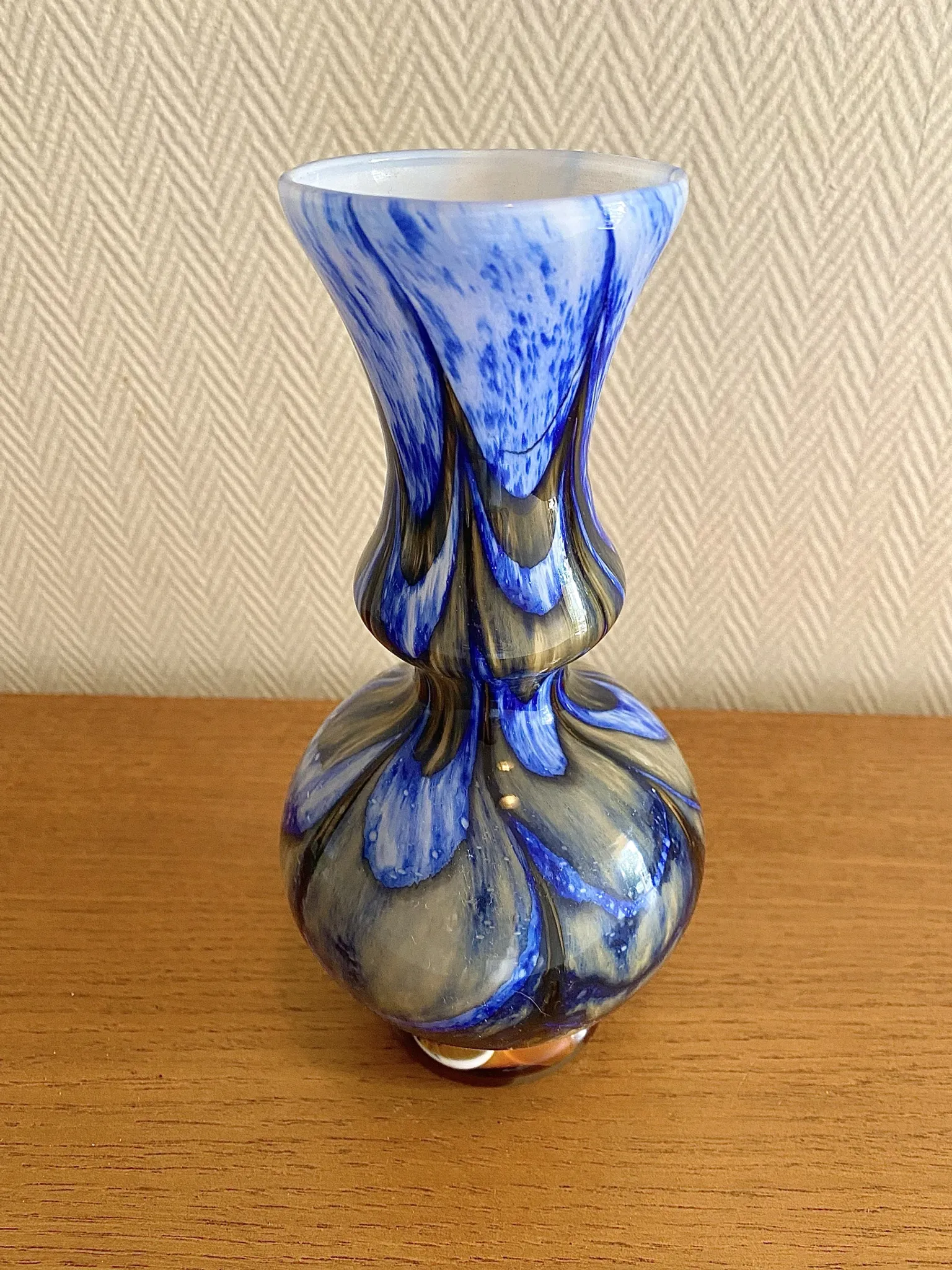 Mid-century Murano vase by Carlo Moretti