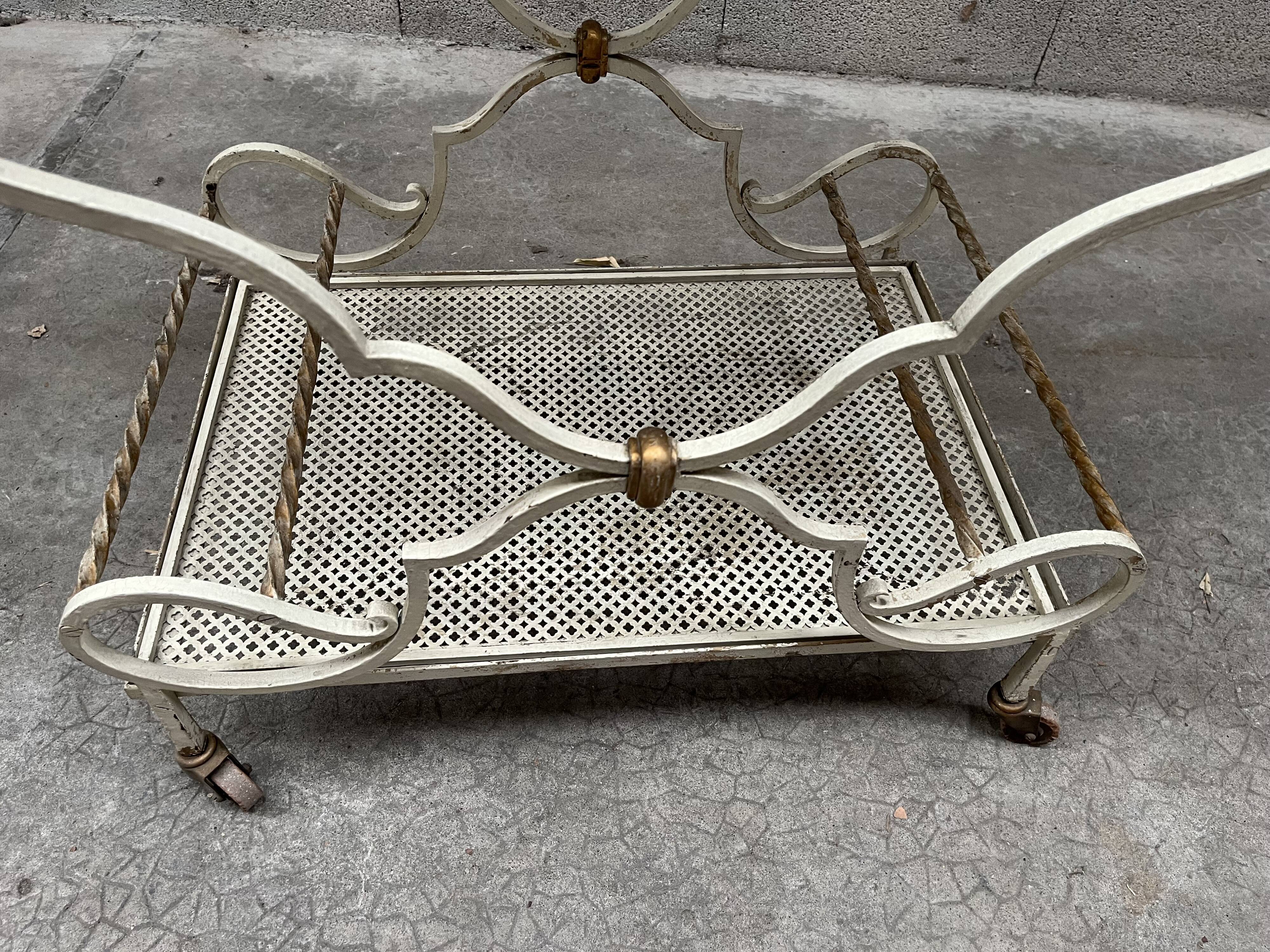 Service in wrought iron of the 60s