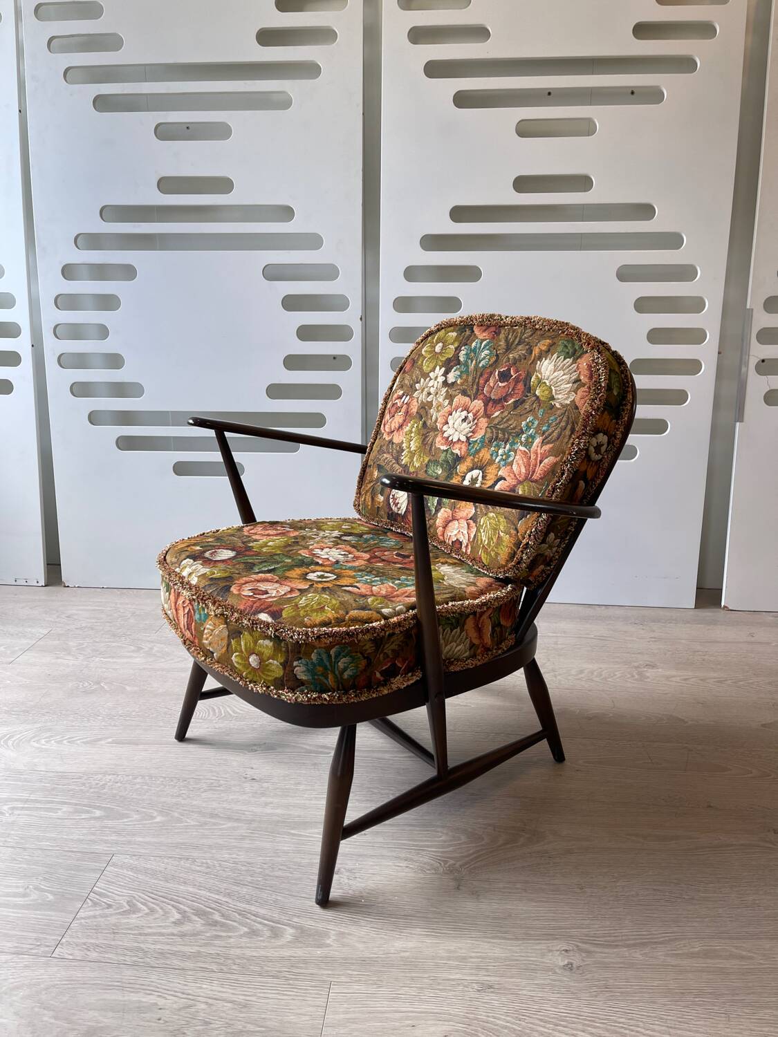 Ercol armchair, Windsor model