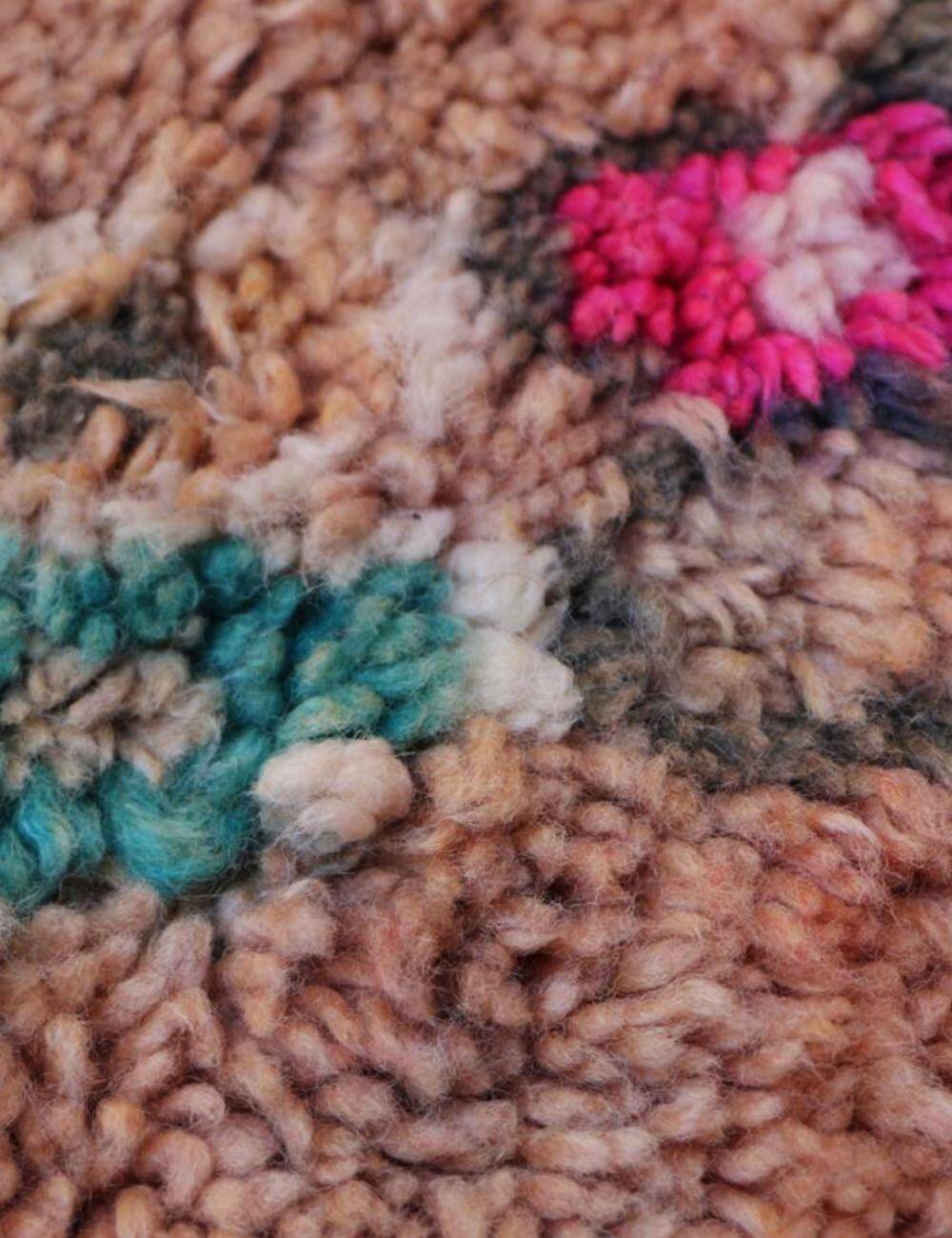 Vintage Berber Rug - 281 x 143 cm