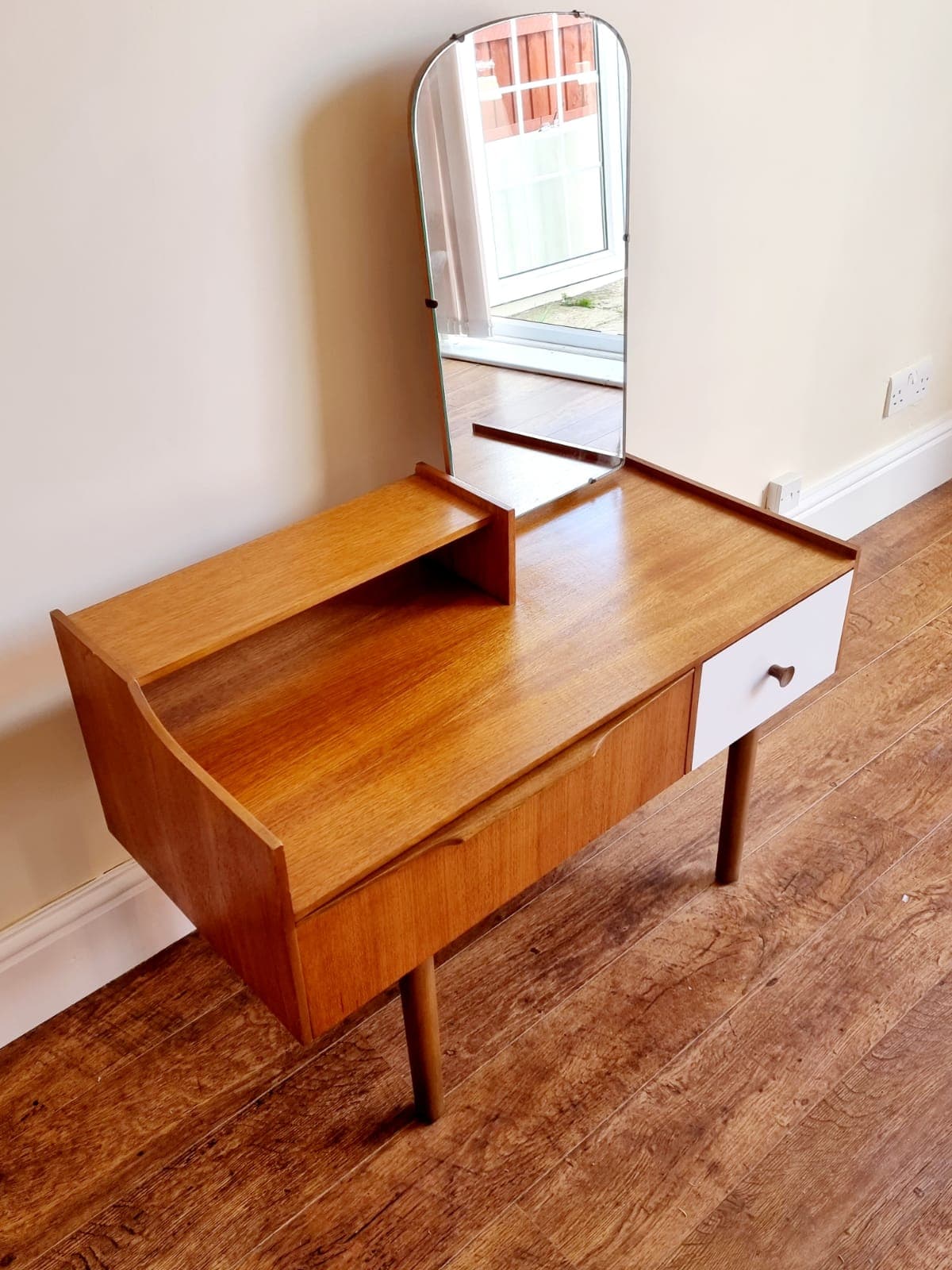 1960's dressing table