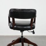 Adjustable black timeless Chesterfield office chair made of cow leather