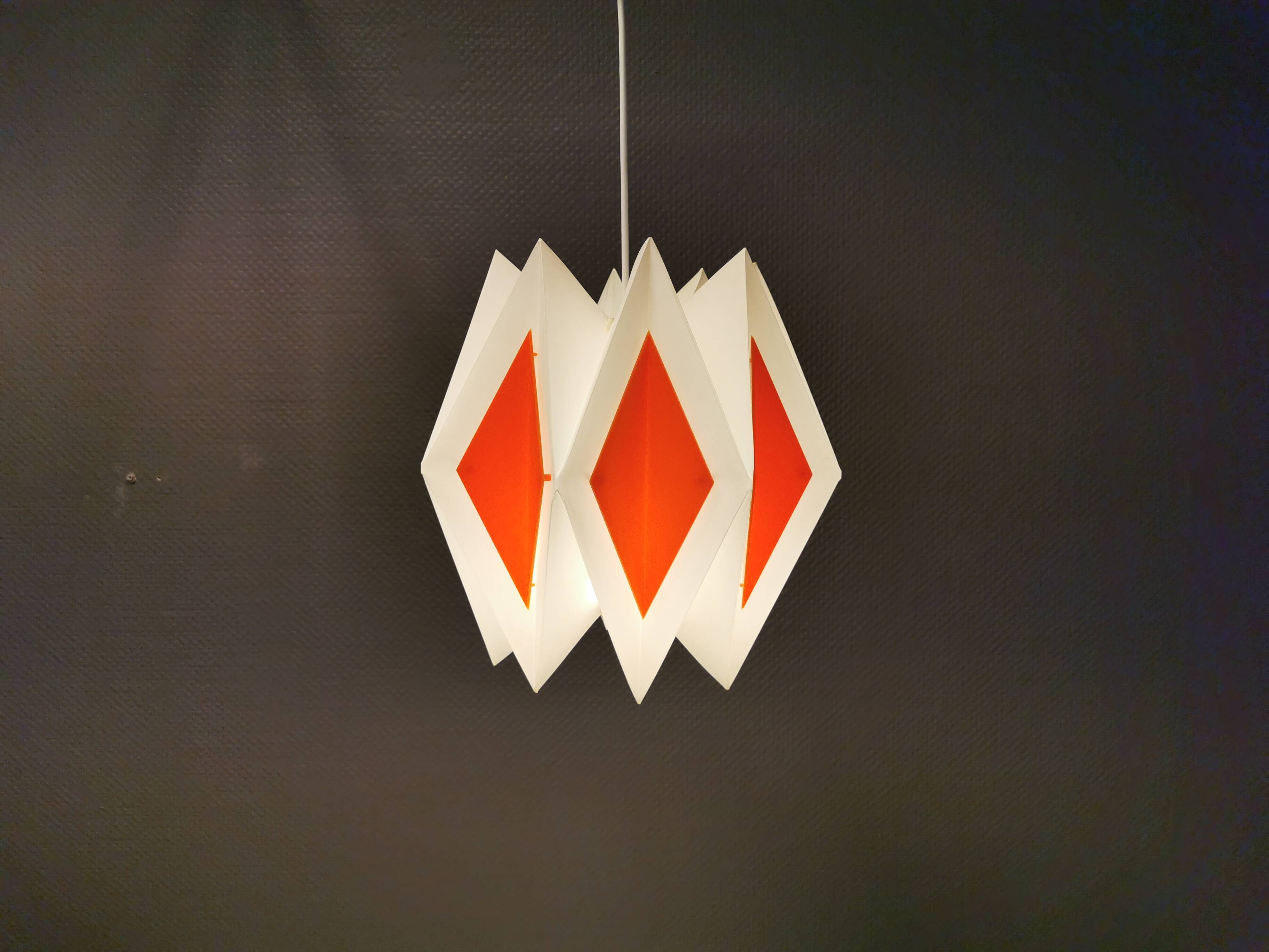 Hanging lamp, designed by Lars E Schiøler, for Hoyrup Lighting 1970s, model Harlequin.