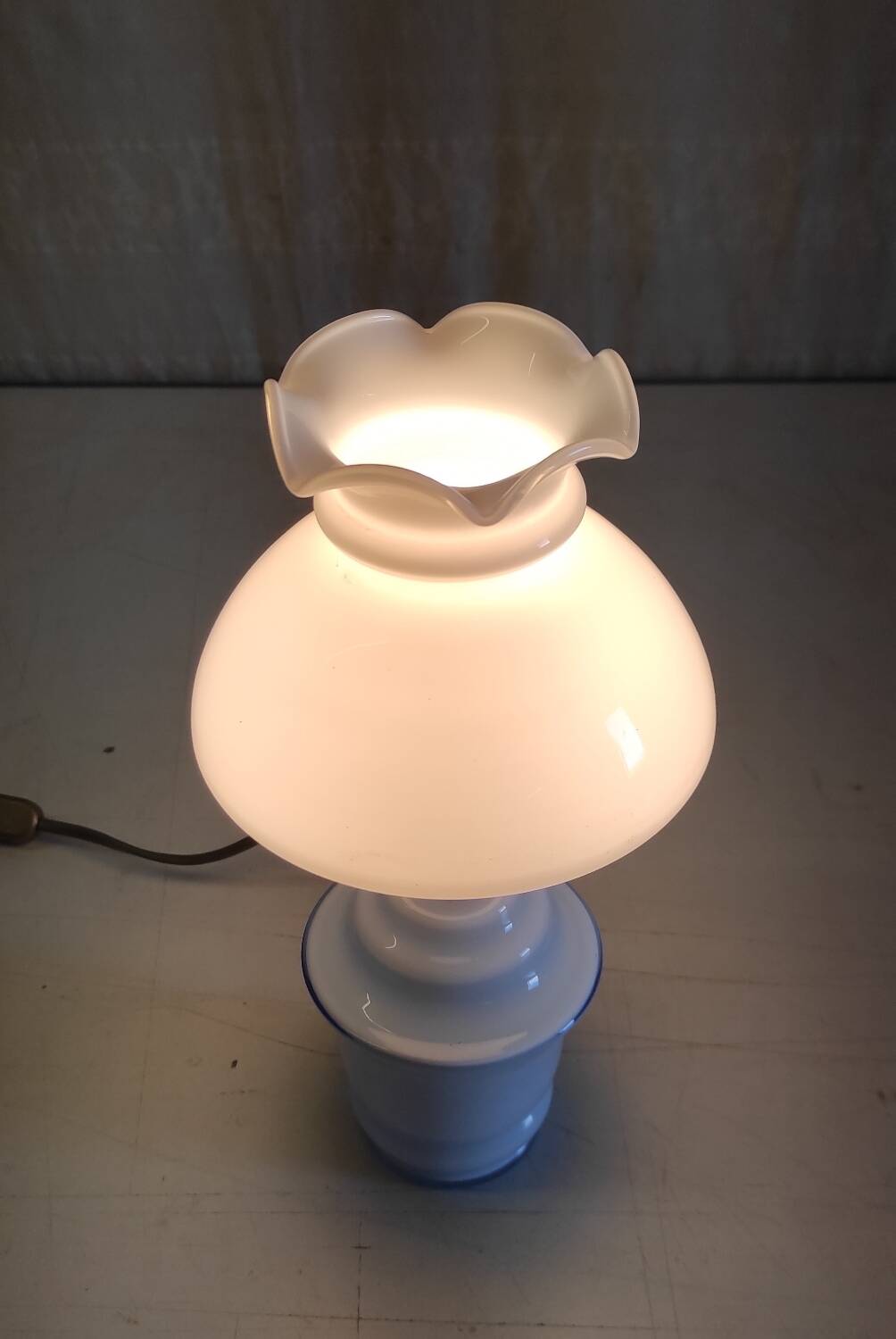 Table lamp in opaline - 1950s/60s